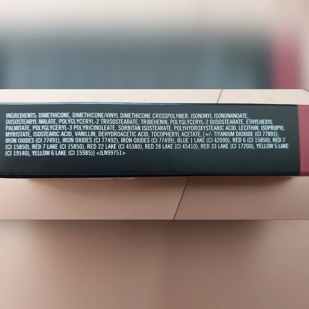 MAC - Powder Kiss Liquid Lipcolour